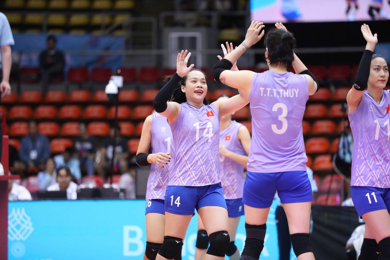 Ngắm dàn gái xinh bóng chuyền Việt Nam: Một mét vuông mấy cô chân dài thẳng tắp, visual xinh lung linh- Ảnh 13. Ngắm dàn gái xinh bóng chuyền Việt Nam: Một mét vuông mấy cô chân dài thẳng tắp, visual xinh lung linh- Ảnh 13.