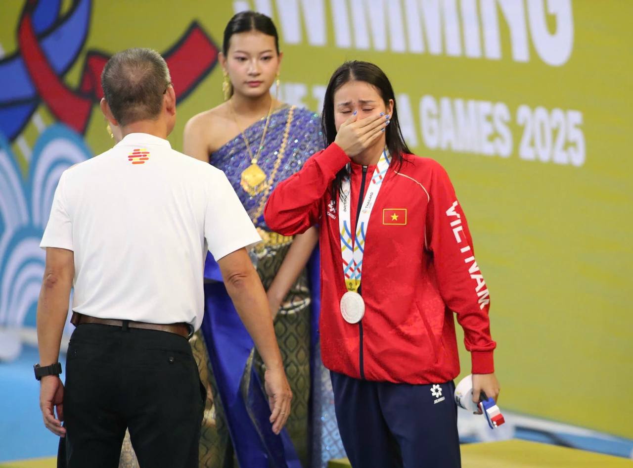 Vụ kình ngư Võ Thị Mỹ Tiên bật khóc ở SEA Games sau khi gặp lãnh đạo, Đoàn thể thao Việt Nam lên tiếng- Ảnh 3. Vụ kình ngư Võ Thị Mỹ Tiên bật khóc ở SEA Games sau khi gặp lãnh đạo, Đoàn thể thao Việt Nam lên tiếng- Ảnh 3.