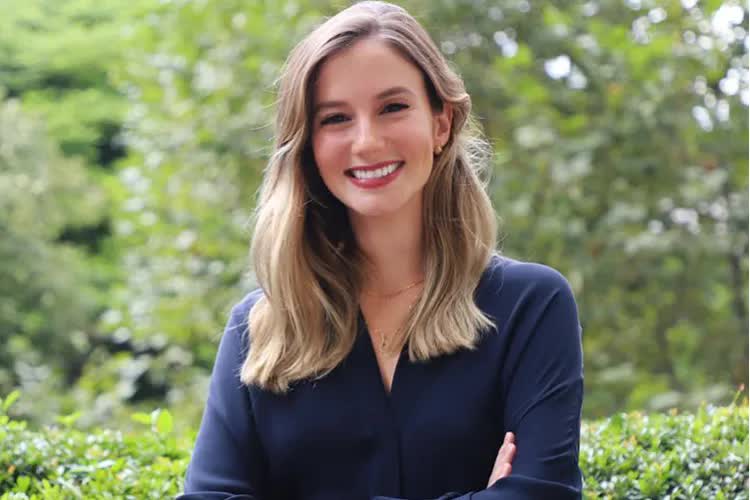 Đ&acirc;y l&agrave; c&ocirc; g&aacute;i vừa vượt mặt Taylor Swift- Ảnh 1.