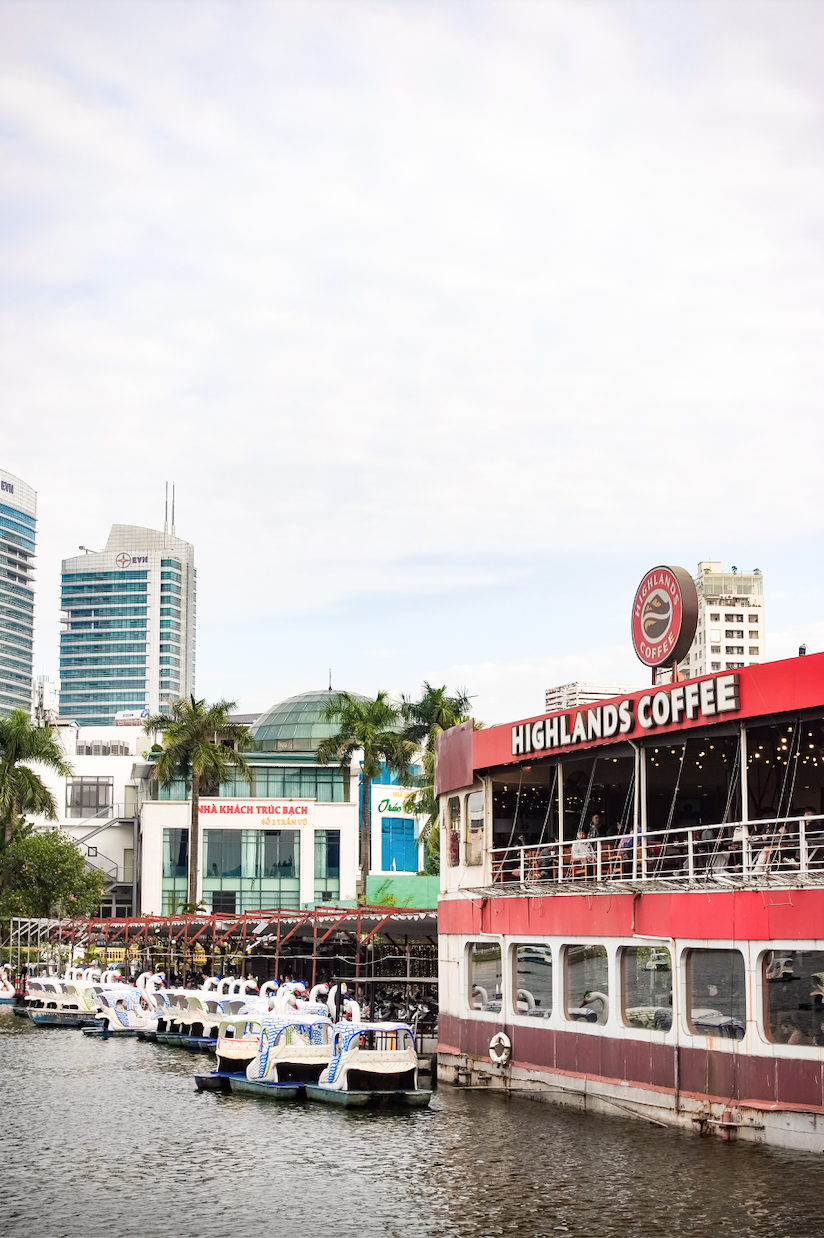 Cả Hà Nội rủ nhau ra đường trong ngày chất lượng không khí lọt top tốt nhất thế giới- Ảnh 9. Cả Hà Nội rủ nhau ra đường trong ngày chất lượng không khí lọt top tốt nhất thế giới- Ảnh 9.