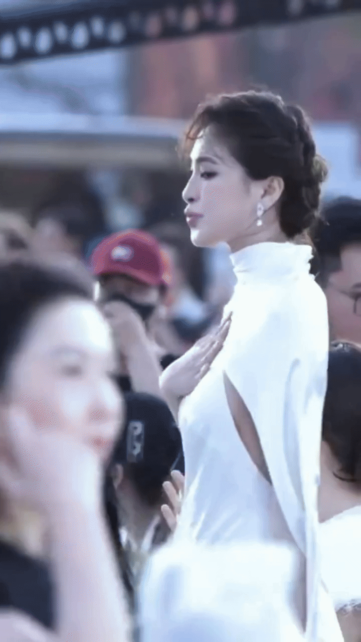 Đẹp đôi nhất lúc này: Mỹ nhân nghìn năm có một và tổng tài Quốc Trường xuất sắc hơn cổ tích- Ảnh 4. Đẹp đôi nhất lúc này: Mỹ nhân nghìn năm có một và tổng tài Quốc Trường xuất sắc hơn cổ tích- Ảnh 4.