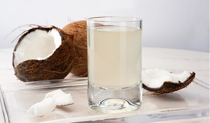 6 lợi &iacute;ch khi uống nước dừa thường xuy&ecirc;n- Ảnh 1.