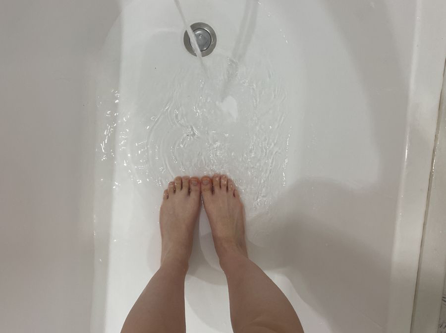 Nữ giới biết kỳ cọ kỹ 4 vị trí này khi tắm sẽ trẻ lâu, khỏe mạnh và luôn có tinh thần tích cực- Ảnh 2. Nữ giới biết kỳ cọ kỹ 4 vị trí này khi tắm sẽ trẻ lâu, khỏe mạnh và luôn có tinh thần tích cực- Ảnh 2.