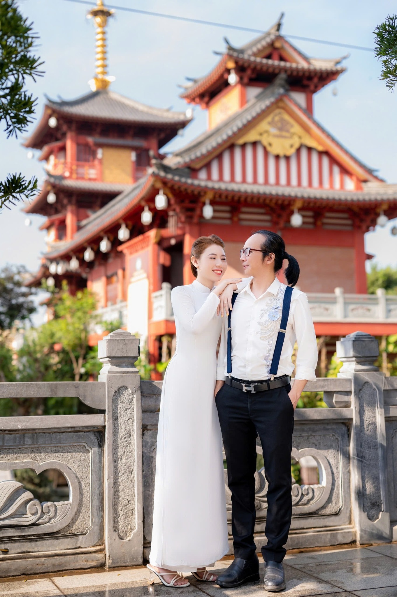 Hôn nhân của nhạc sĩ khiếm thị nổi tiếng nhất Việt Nam và mỹ nhân Vĩnh Long kém 18 tuổi- Ảnh 3. Hôn nhân của nhạc sĩ khiếm thị nổi tiếng nhất Việt Nam và mỹ nhân Vĩnh Long kém 18 tuổi- Ảnh 3.