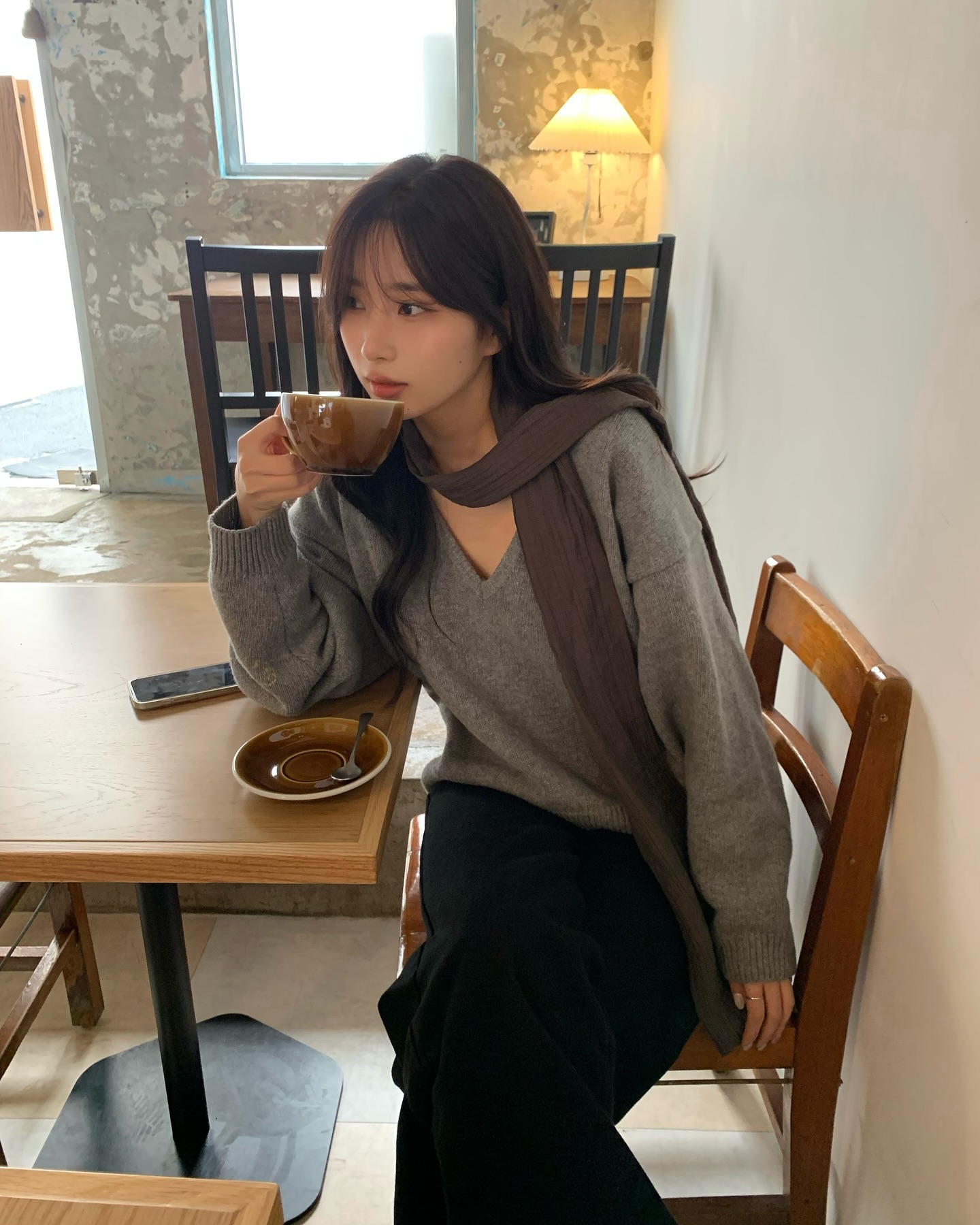 4 mẫu áo len giúp dáng thon thả, như vừa giảm được vài cân- Ảnh 1. 4 mẫu áo len giúp dáng thon thả, như vừa giảm được vài cân- Ảnh 1.