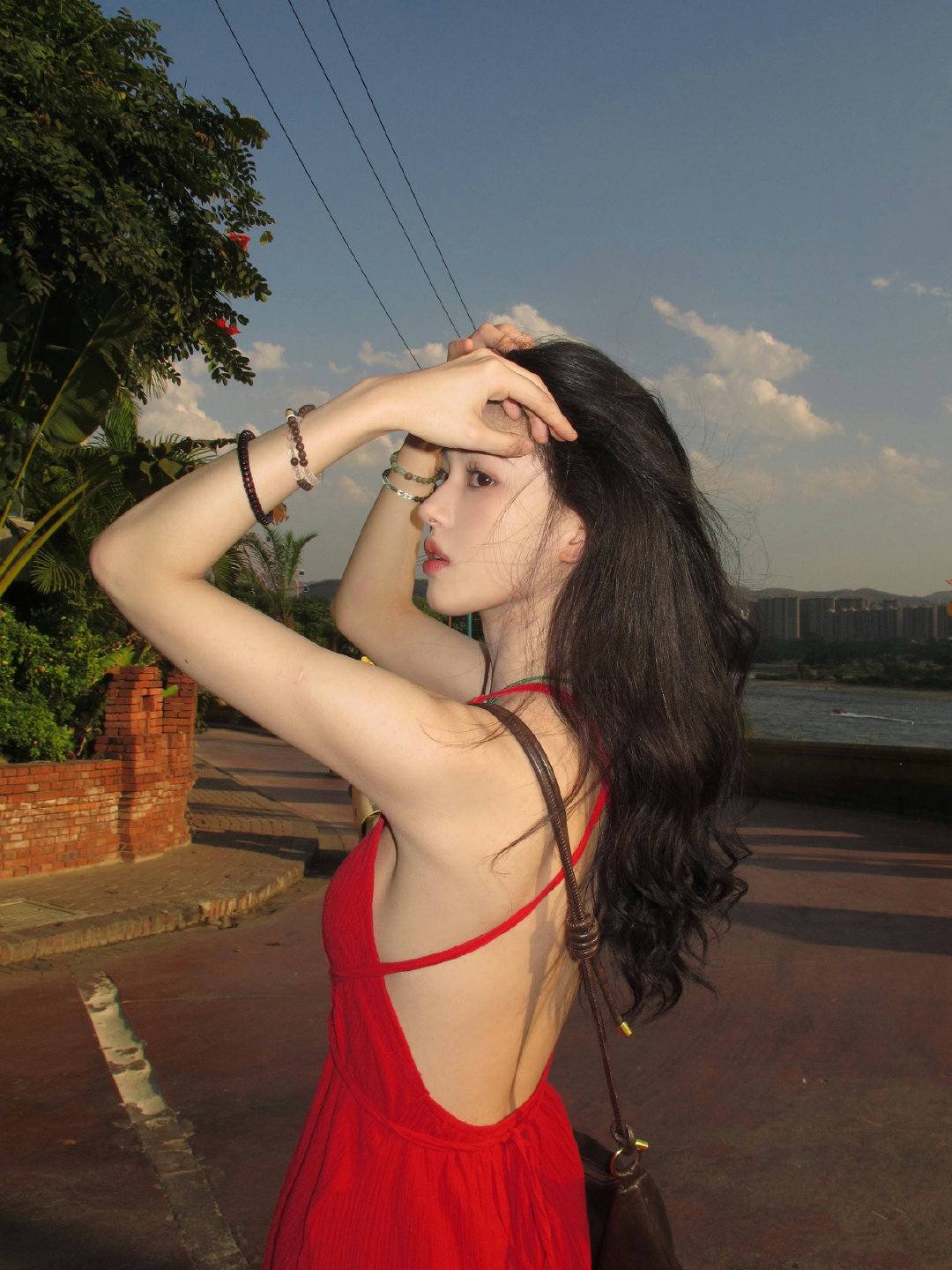 Trung Quốc hiện tại không ai mặc đẹp hơn mỹ nhân này: Đóng 1 phim mà mặc 20 bộ Haute Couture, đeo vòng cổ giá hàng triệu đô- Ảnh 8. Trung Quốc hiện tại không ai mặc đẹp hơn mỹ nhân này: Đóng 1 phim mà mặc 20 bộ Haute Couture, đeo vòng cổ giá hàng triệu đô- Ảnh 8.