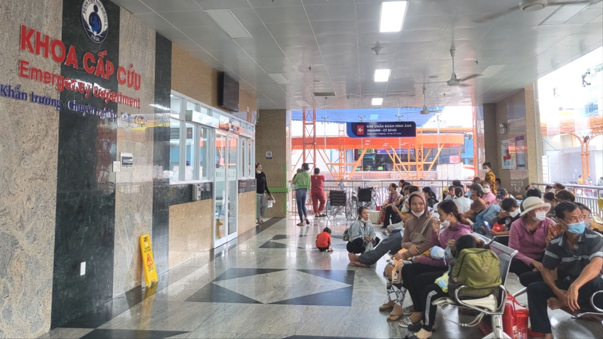 2 học sinh ở TP.HCM tử vong vì đuối nước tại hồ bơi có người giám sát- Ảnh 1. 2 học sinh ở TP.HCM tử vong vì đuối nước tại hồ bơi có người giám sát- Ảnh 1.