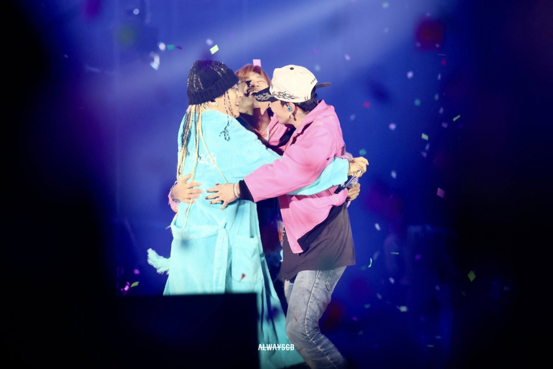 Đại hội showbiz ở concert G-DRAGON: Jung Kook "trốn" bạn gái đi chơi, Lee Min Ho hay idol đang nhập ngũ cũng không thể bỏ lỡ- Ảnh 12.