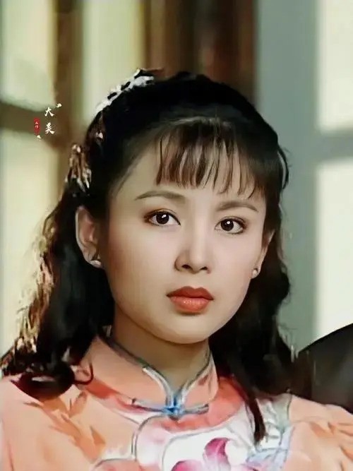 Ngắm giai nhân này mới hiểu thế nào là “phong hoa tuyệt đại”: Hiện thân của vẻ đẹp cao quý, không bao giờ tìm được người thứ 2- Ảnh 3. Ngắm giai nhân này mới hiểu thế nào là “phong hoa tuyệt đại”: Hiện thân của vẻ đẹp cao quý, không bao giờ tìm được người thứ 2- Ảnh 3.