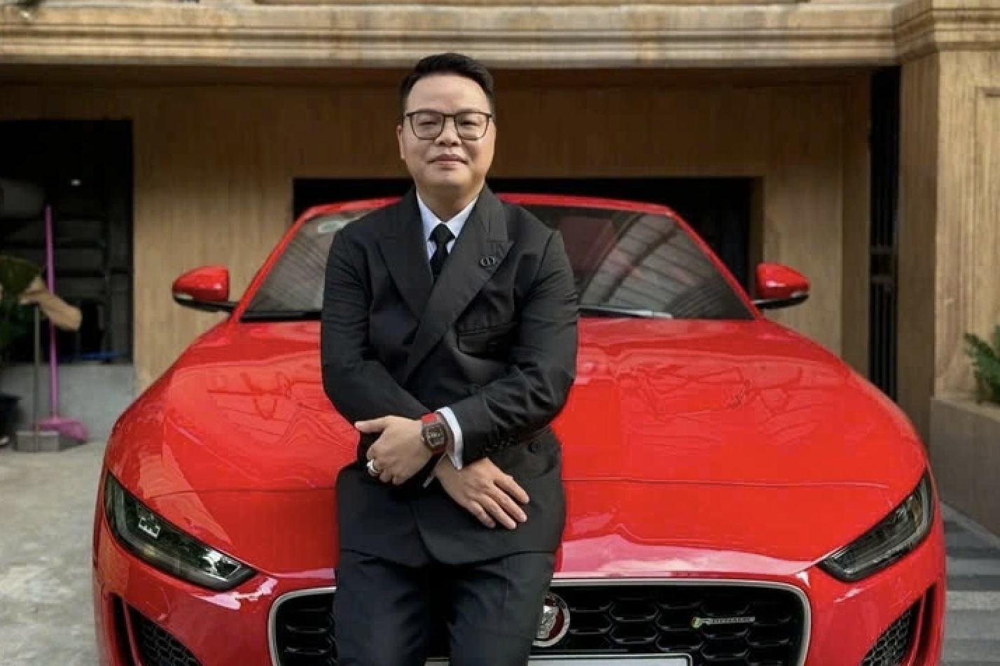 Mr. Hunter bị dẫn độ về nước- Ảnh 1.