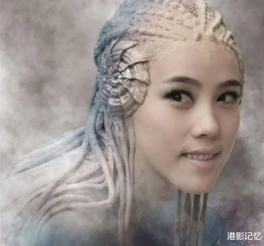 Một sao nữ được bạn trai thiếu gia đập tiền 3.400 tỷ nâng đỡ, đến Dương Mịch cũng bị bắt phải Một sao nữ được bạn trai thiếu gia đập tiền 3.400 tỷ nâng đỡ, đến Dương Mịch cũng bị bắt phải