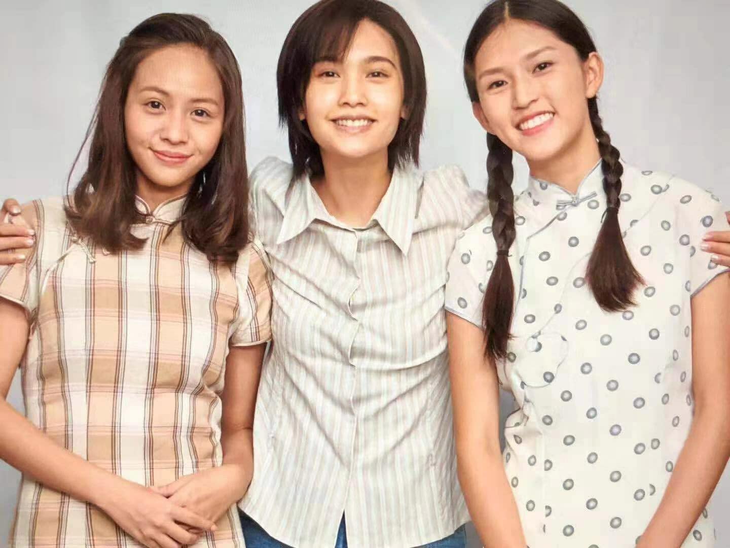 Mối quan hệ kỳ quặc nhất showbiz: “Bé ba” sẵn sàng triệt sản, còng lưng kiếm tiền vì bà cả- Ảnh 6. Mối quan hệ kỳ quặc nhất showbiz: “Bé ba” sẵn sàng triệt sản, còng lưng kiếm tiền vì bà cả- Ảnh 6.