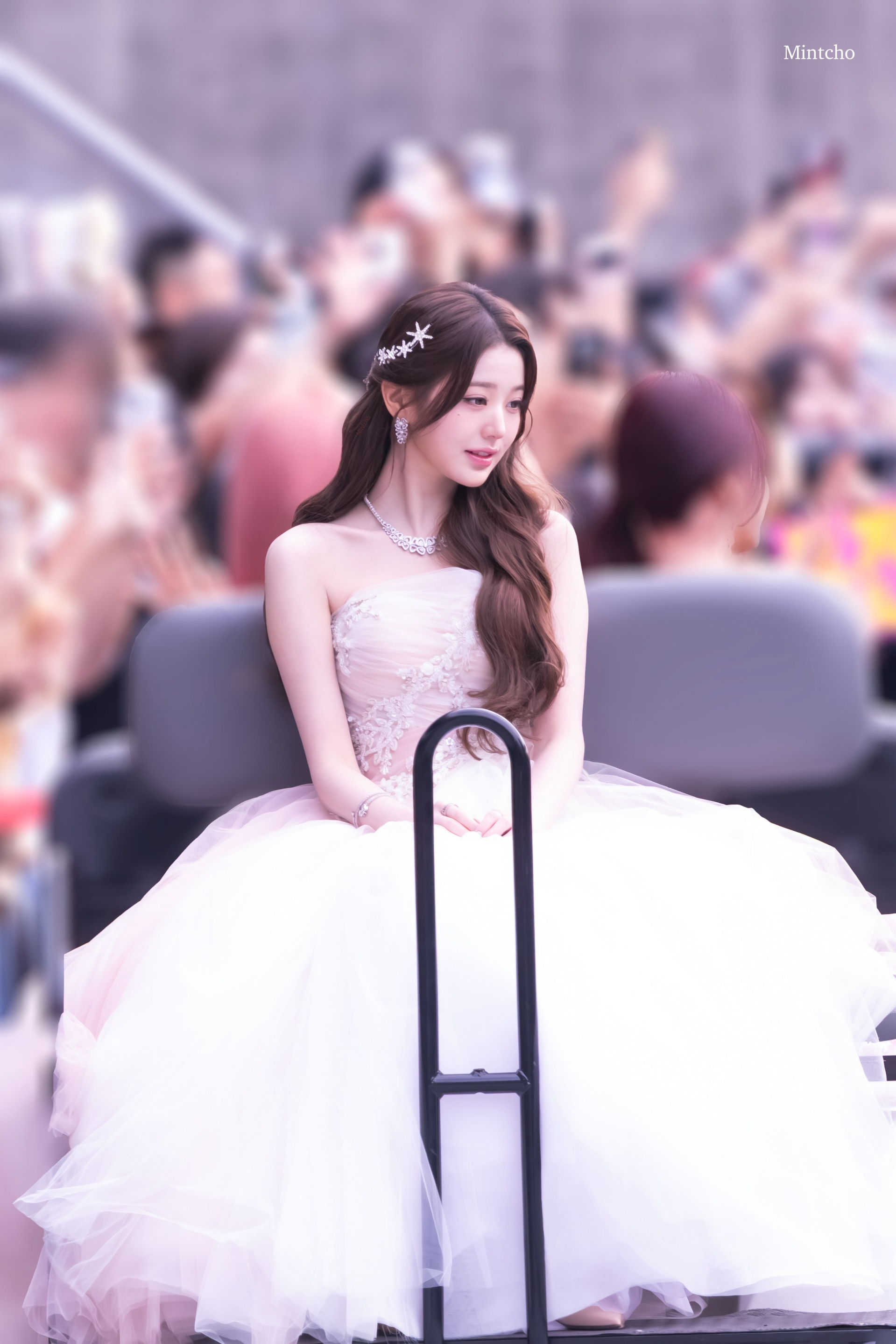 "Ụp crown" ngay cho mỹ nh&acirc;n n&agrave;y: Kh&ocirc;ng t&igrave;m được một lỗ hổng visual, c&agrave;ng ng&agrave;y c&agrave;ng đẹp l&agrave; sao!- Ảnh 8.