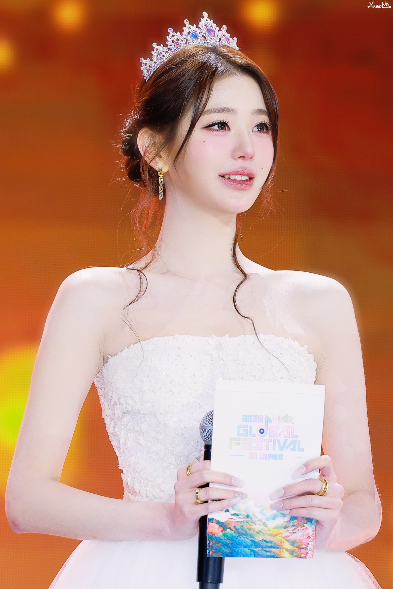 "Ụp crown" ngay cho mỹ nh&acirc;n n&agrave;y: Kh&ocirc;ng t&igrave;m được một lỗ hổng visual, c&agrave;ng ng&agrave;y c&agrave;ng đẹp l&agrave; sao!- Ảnh 3.