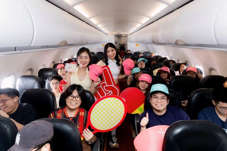 Ngập tràn quà tặng trên những chuyến bay Vietjet mùa lễ hội Giáng sinh 2025- Ảnh 15. Ngập tràn quà tặng trên những chuyến bay Vietjet mùa lễ hội Giáng sinh 2025- Ảnh 15.