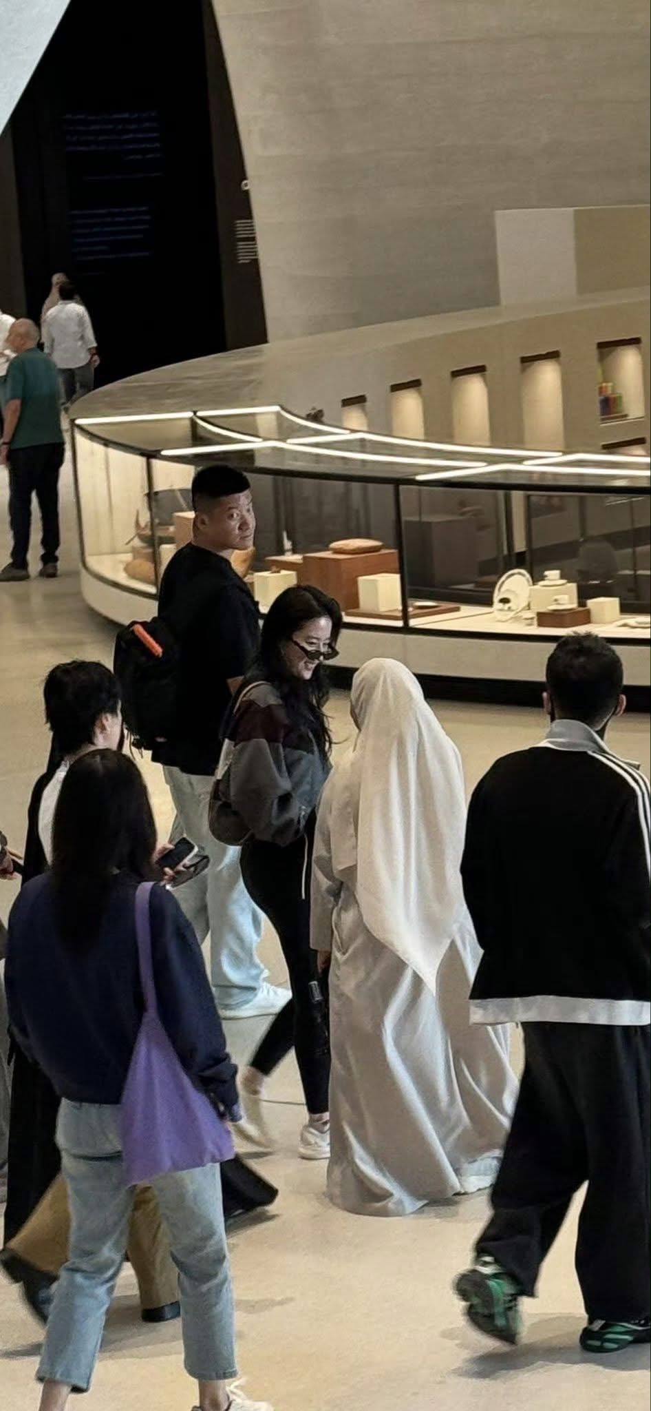 Lưu Diệc Phi dáng chuẩn cỡ nào, nhìn cách diện quần mới nhất là biết!- Ảnh 6.