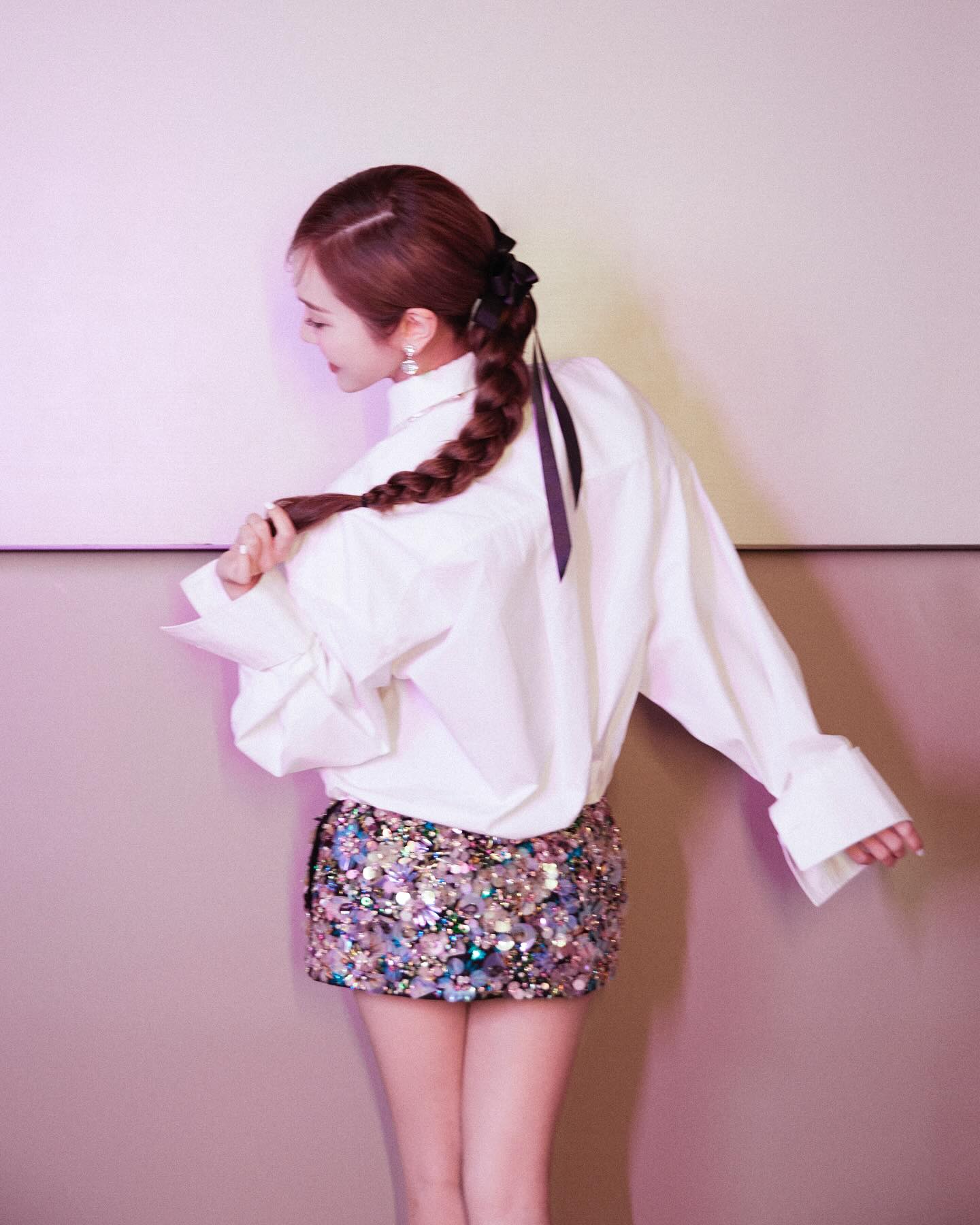 Đến tiểu thư tài phiệt Kpop cũng lười gội đầu, lạ thay tóc lúc nào cũng đẹp- Ảnh 4. Đến tiểu thư tài phiệt Kpop cũng lười gội đầu, lạ thay tóc lúc nào cũng đẹp- Ảnh 4.