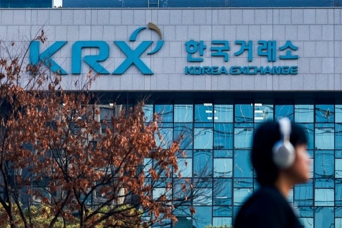 Ưa mạo hiểm, l&atilde;i nhanh, nh&agrave; đầu tư tại quốc gia n&agrave;y bắt buộc phải xem video đ&agrave;o tạo trước khi giao dịch- Ảnh 1.