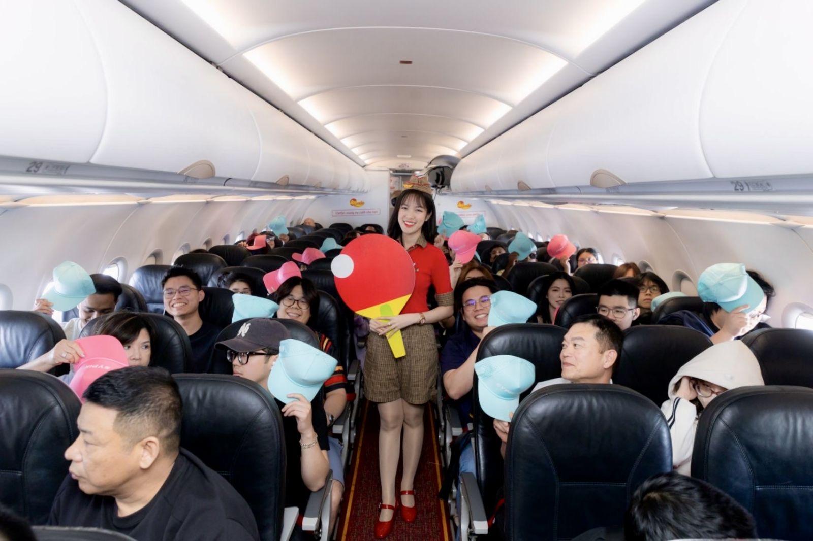 Ngập tràn quà tặng trên những chuyến bay Vietjet mùa lễ hội Giáng sinh 2025- Ảnh 14. Ngập tràn quà tặng trên những chuyến bay Vietjet mùa lễ hội Giáng sinh 2025- Ảnh 14.