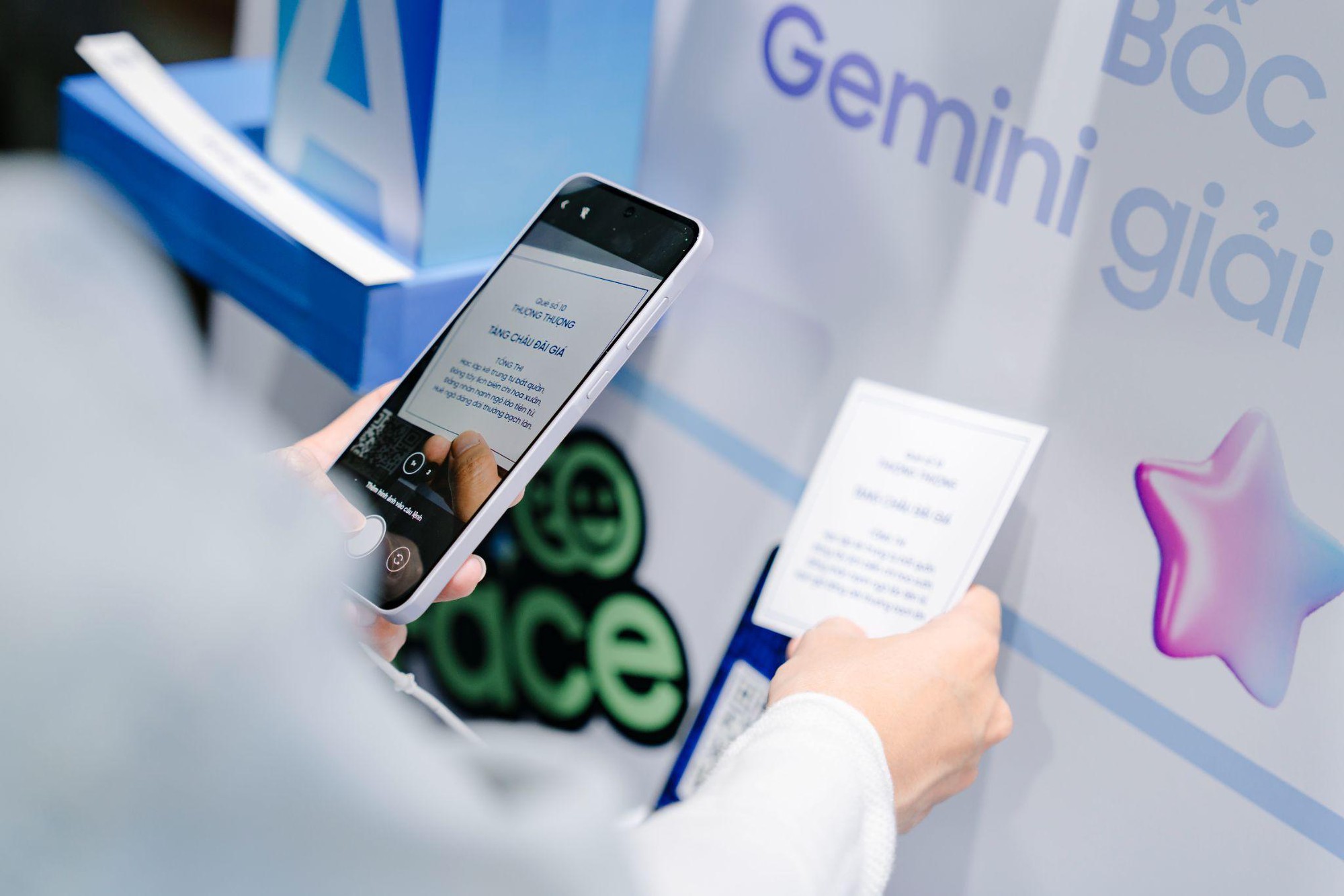 Awesome Immersive Tour mang l&ocirc; t&ocirc;, xin xăm đến phố đi bộ Nguyễn Huệ - thu h&uacute;t loạt TikToker v&agrave; sao đ&igrave;nh đ&aacute;m- Ảnh 6.