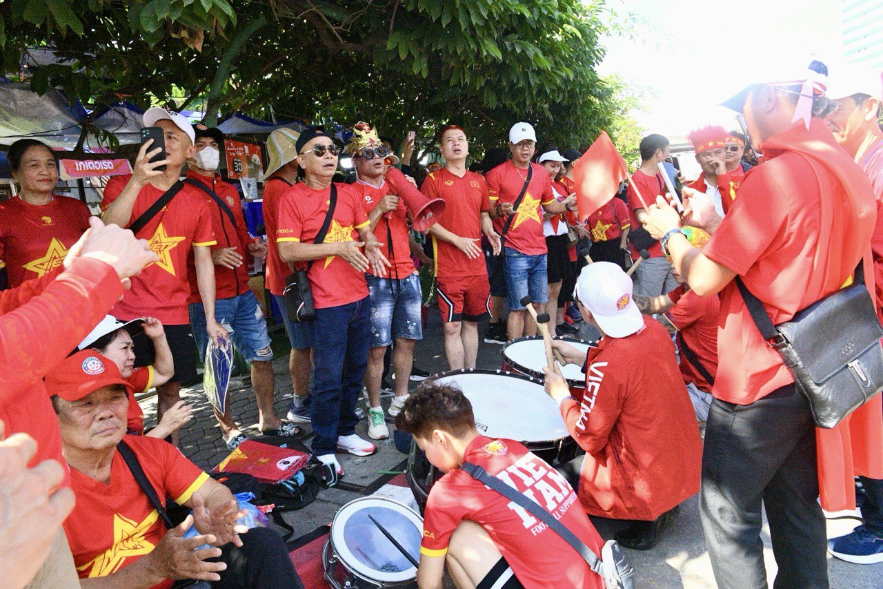 Diễn biến U22 Việt Nam vs Philippines bán kết SEA Games 33: Thế trận căng thẳng- Ảnh 12. Diễn biến U22 Việt Nam vs Philippines bán kết SEA Games 33: Thế trận căng thẳng- Ảnh 12.