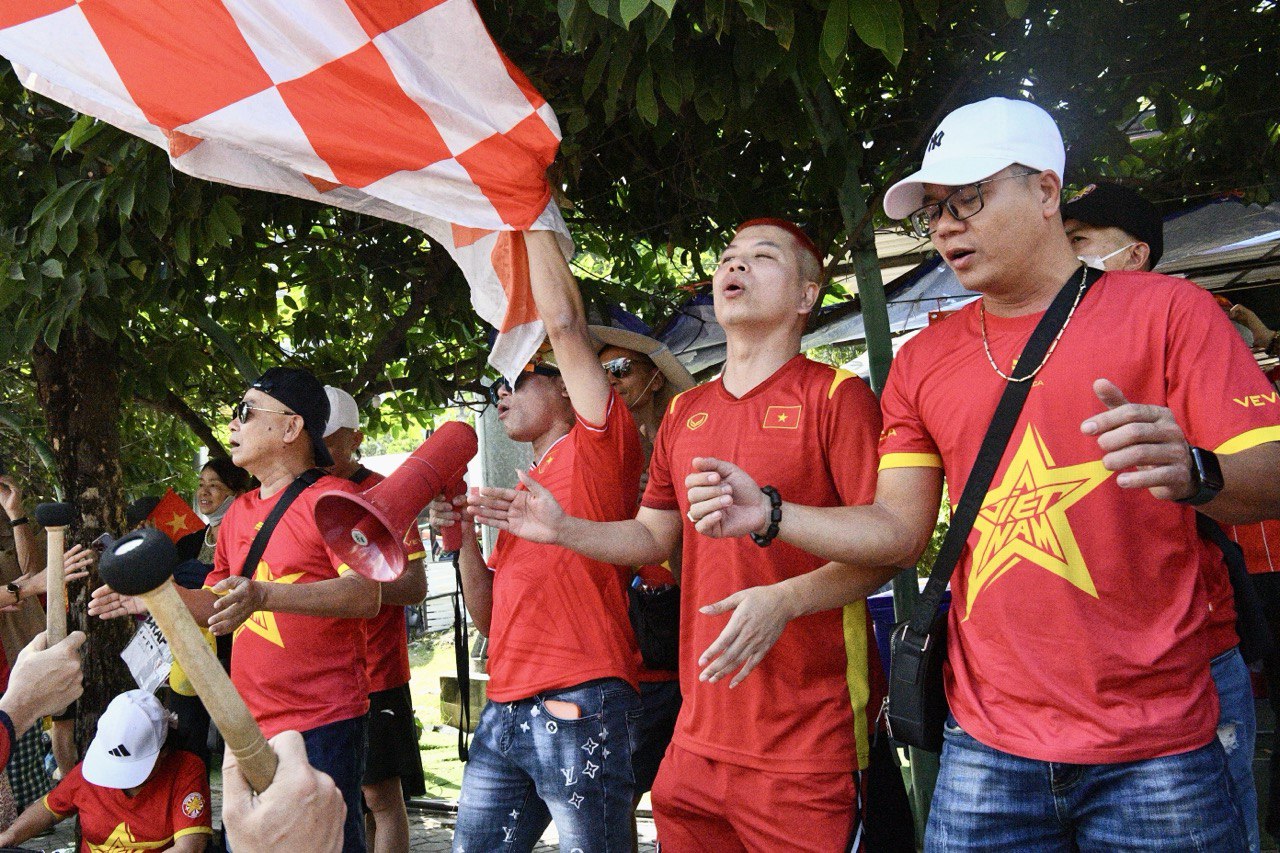 Diễn biến U22 Việt Nam vs Philippines bán kết SEA Games 33: Thế trận căng thẳng- Ảnh 14. Diễn biến U22 Việt Nam vs Philippines bán kết SEA Games 33: Thế trận căng thẳng- Ảnh 14.