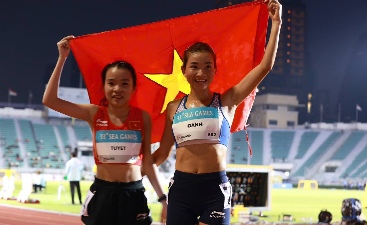 Nguyễn Thị Oanh xô đổ kỷ lục của Nguyễn Thị Huyền trở thành huyền thoại điền kinh Việt Nam giành nhiều HCV nhất SEA Games- Ảnh 4. Nguyễn Thị Oanh xô đổ kỷ lục của Nguyễn Thị Huyền trở thành huyền thoại điền kinh Việt Nam giành nhiều HCV nhất SEA Games- Ảnh 4.