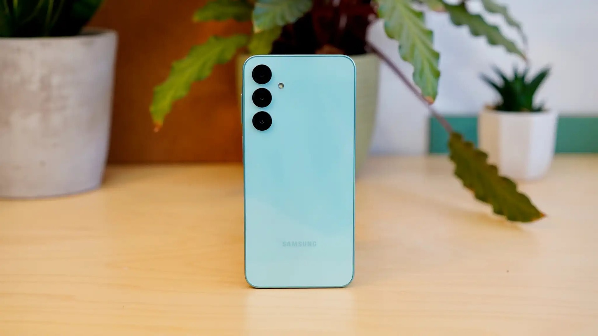 Cây bút công nghệ: "Mẫu điện thoại 5 triệu này đã chứng minh rằng chúng ta chẳng cần phải mua máy 30 triệu"- Ảnh 4.