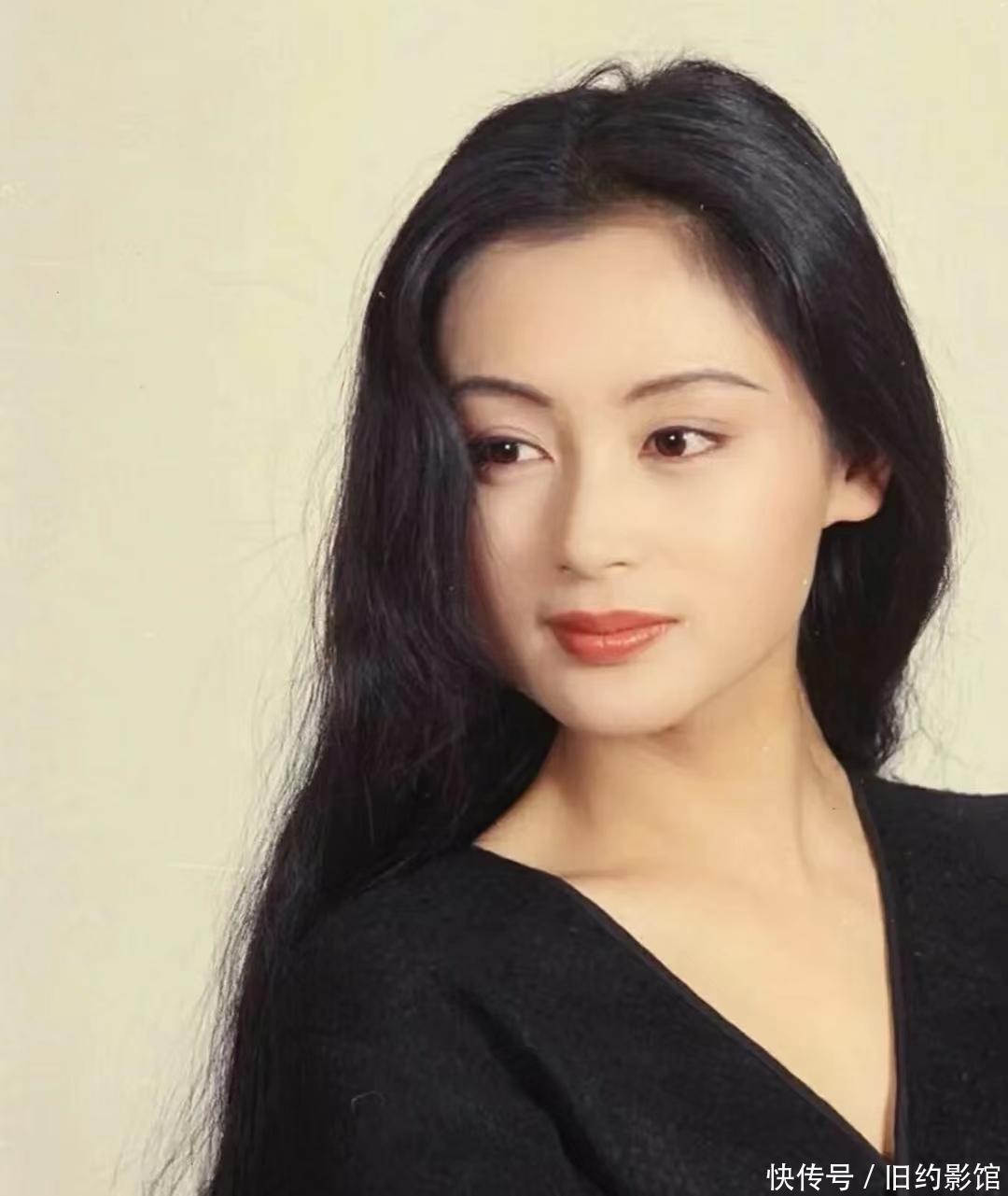 Ngắm giai nhân này mới hiểu thế nào là “phong hoa tuyệt đại”: Hiện thân của vẻ đẹp cao quý, không bao giờ tìm được người thứ 2- Ảnh 1. Ngắm giai nhân này mới hiểu thế nào là “phong hoa tuyệt đại”: Hiện thân của vẻ đẹp cao quý, không bao giờ tìm được người thứ 2- Ảnh 1.