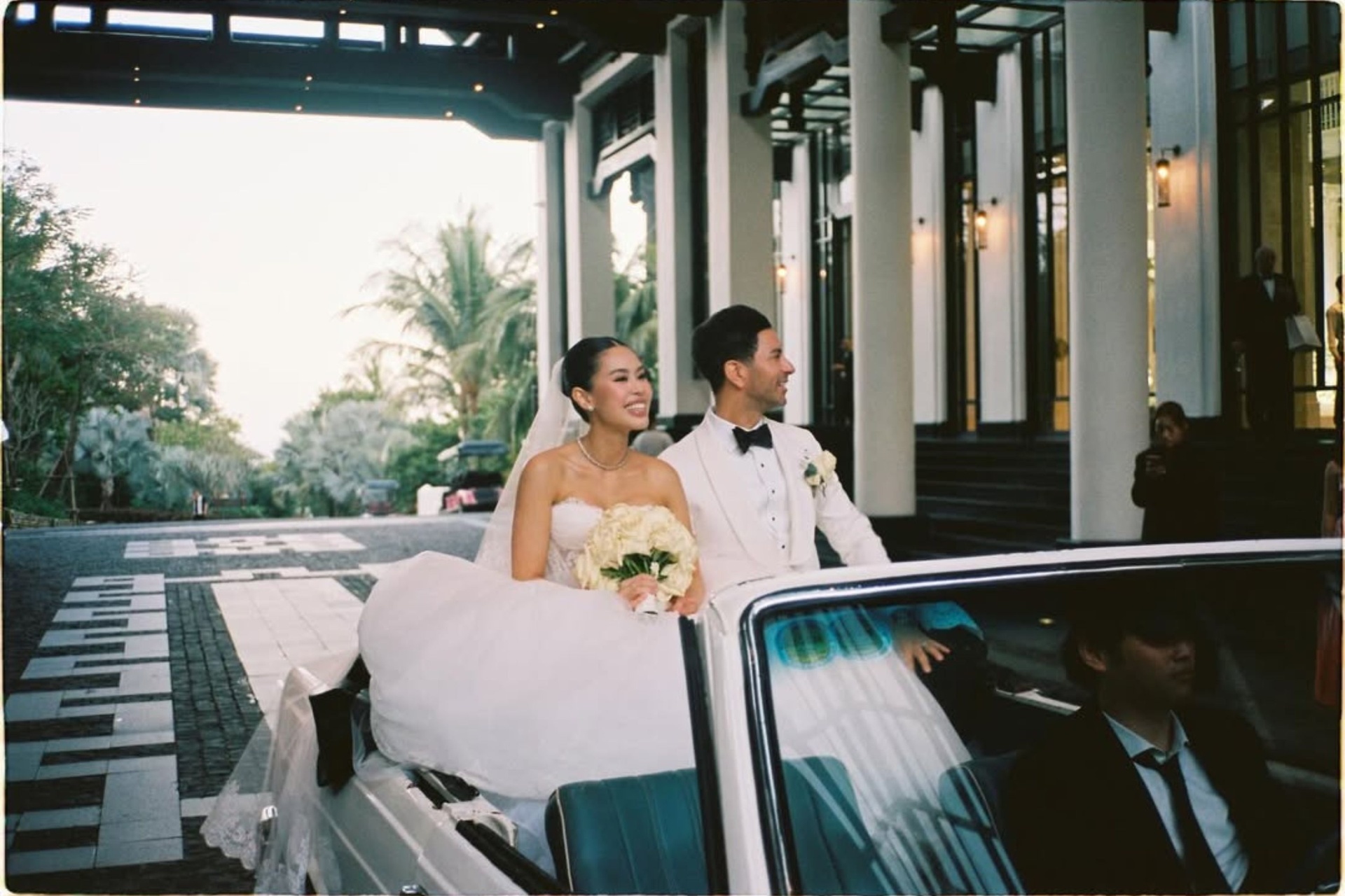 Tiên Nguyễn làm mất nhẫn kim cương khi được chồng gốc Dubai cầu hôn- Ảnh 9. Tiên Nguyễn làm mất nhẫn kim cương khi được chồng gốc Dubai cầu hôn- Ảnh 9.