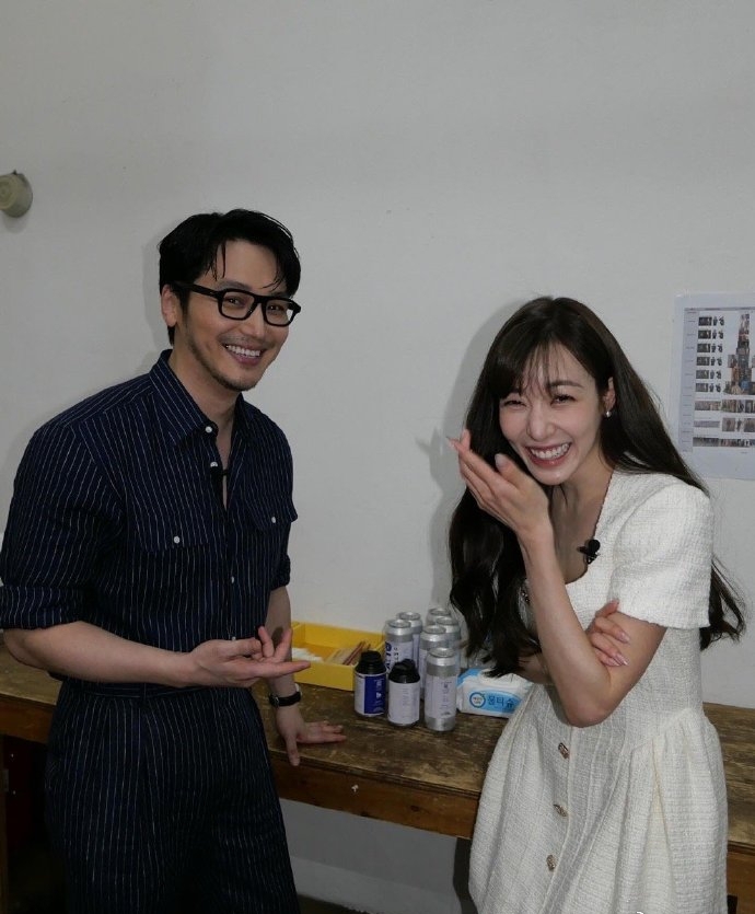 Tiffany (SNSD) nhận hậu quả không ngờ sau khi hôn ngấu nghiến chồng- Ảnh 3. Tiffany (SNSD) nhận hậu quả không ngờ sau khi hôn ngấu nghiến chồng- Ảnh 3.