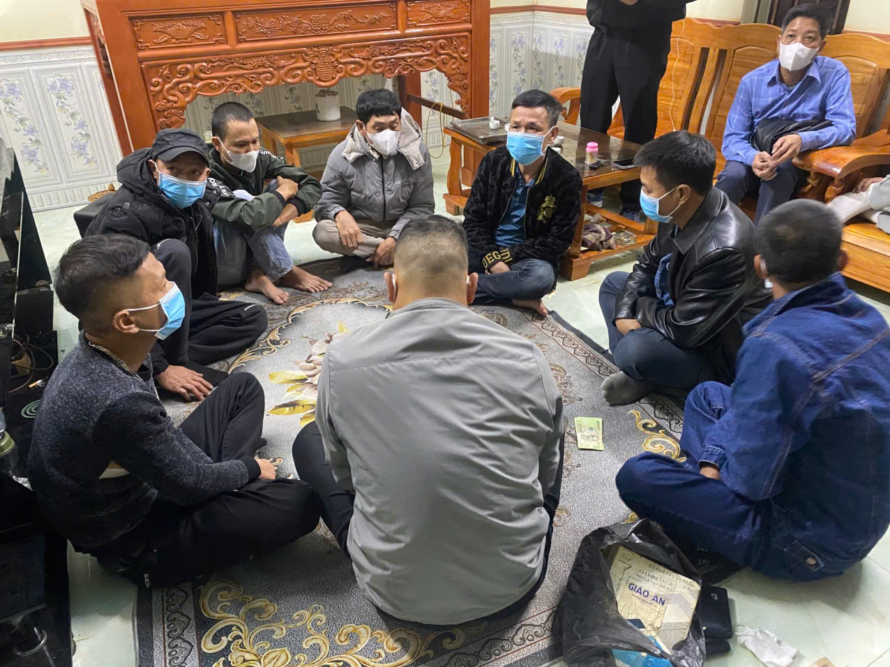 Bắt chủ nhà Thân Văn Hiển- Ảnh 1. Bắt chủ nhà Thân Văn Hiển- Ảnh 1.