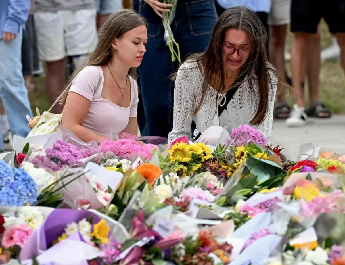 Vụ xả súng đẫm máu nhất Australia từ năm 1996: Người đàn ông tử vong sau khi lao lên chắn đạn cho vợ- Ảnh 2. Vụ xả súng đẫm máu nhất Australia từ năm 1996: Người đàn ông tử vong sau khi lao lên chắn đạn cho vợ- Ảnh 2.