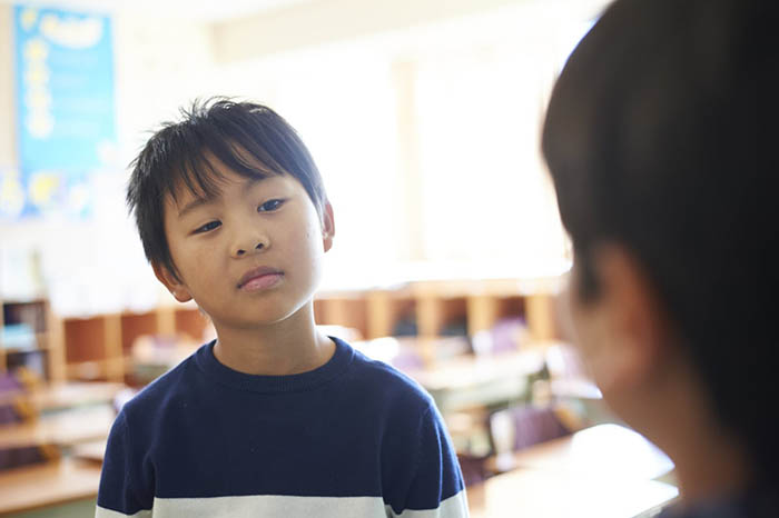 Cha mẹ l&agrave;m điều n&agrave;y, ch&iacute;nh l&agrave; &acirc;m thầm ch&ocirc;n một &ldquo;quả bom&rdquo; tr&ecirc;n con đường tương lai của con! CỰC NGUY HIỂM- Ảnh 1.