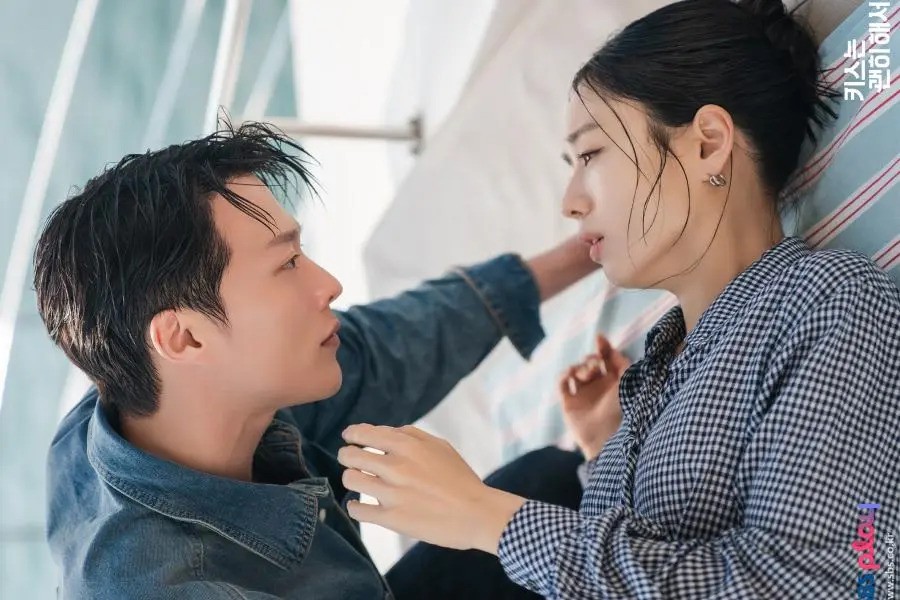 Kiếp trước cứu thế giới mới yêu được tổng tài đẹp phát điên thế này: 10 điểm kinh tế, 100 điểm tinh tế, 1000 điểm visual- Ảnh 1. Kiếp trước cứu thế giới mới yêu được tổng tài đẹp phát điên thế này: 10 điểm kinh tế, 100 điểm tinh tế, 1000 điểm visual- Ảnh 1.