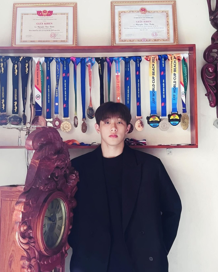 Ngoại h&igrave;nh điển trai như nam thần H&agrave;n Quốc của VĐV v&otilde; thuật g&acirc;y sốt SEA Games- Ảnh 6.