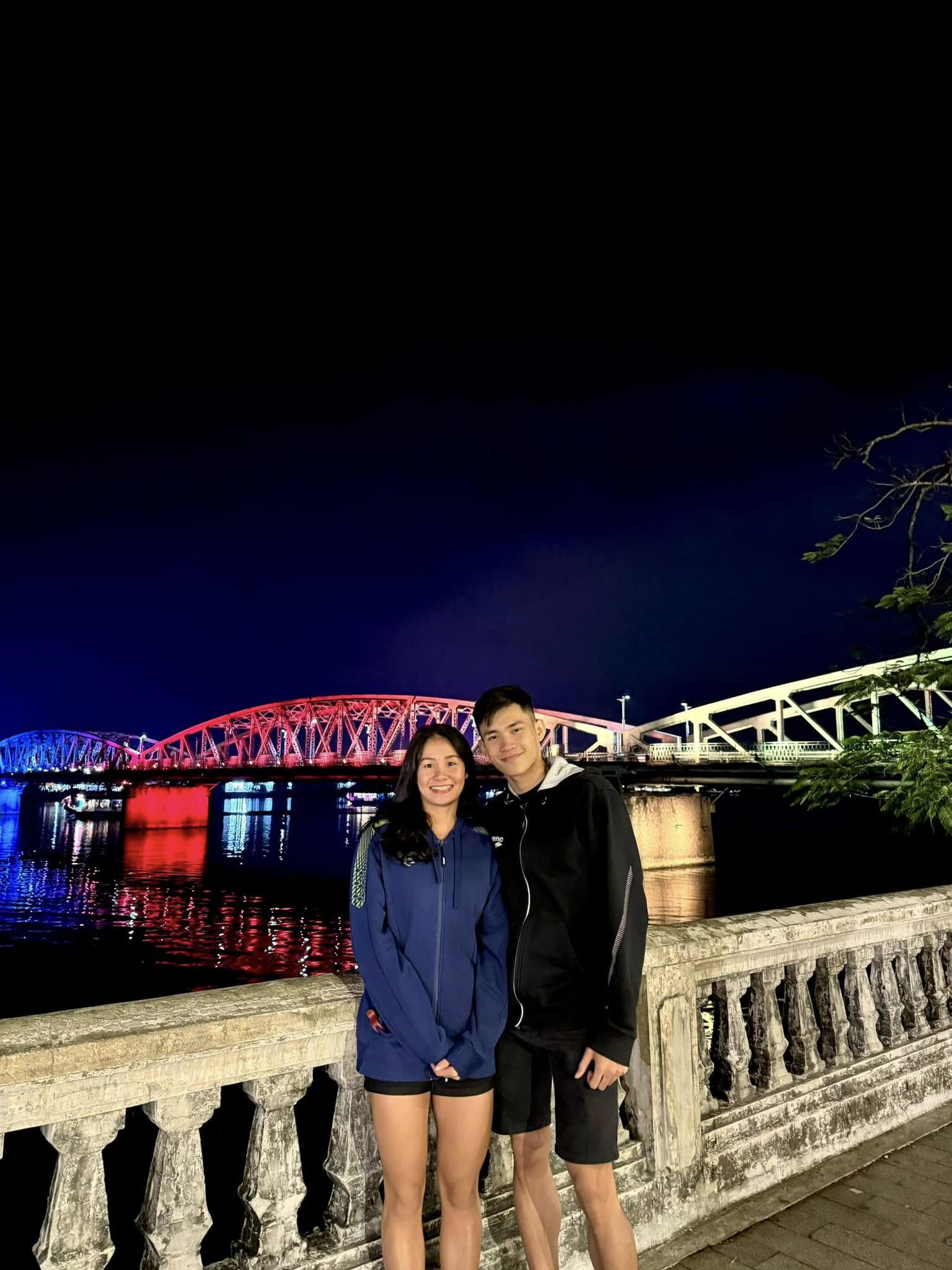 Bức ảnh gây sốt của cặp đôi hot nhất SEA Games 33: Trai tài gái giỏi, đẹp đôi còn Bức ảnh gây sốt của cặp đôi hot nhất SEA Games 33: Trai tài gái giỏi, đẹp đôi còn