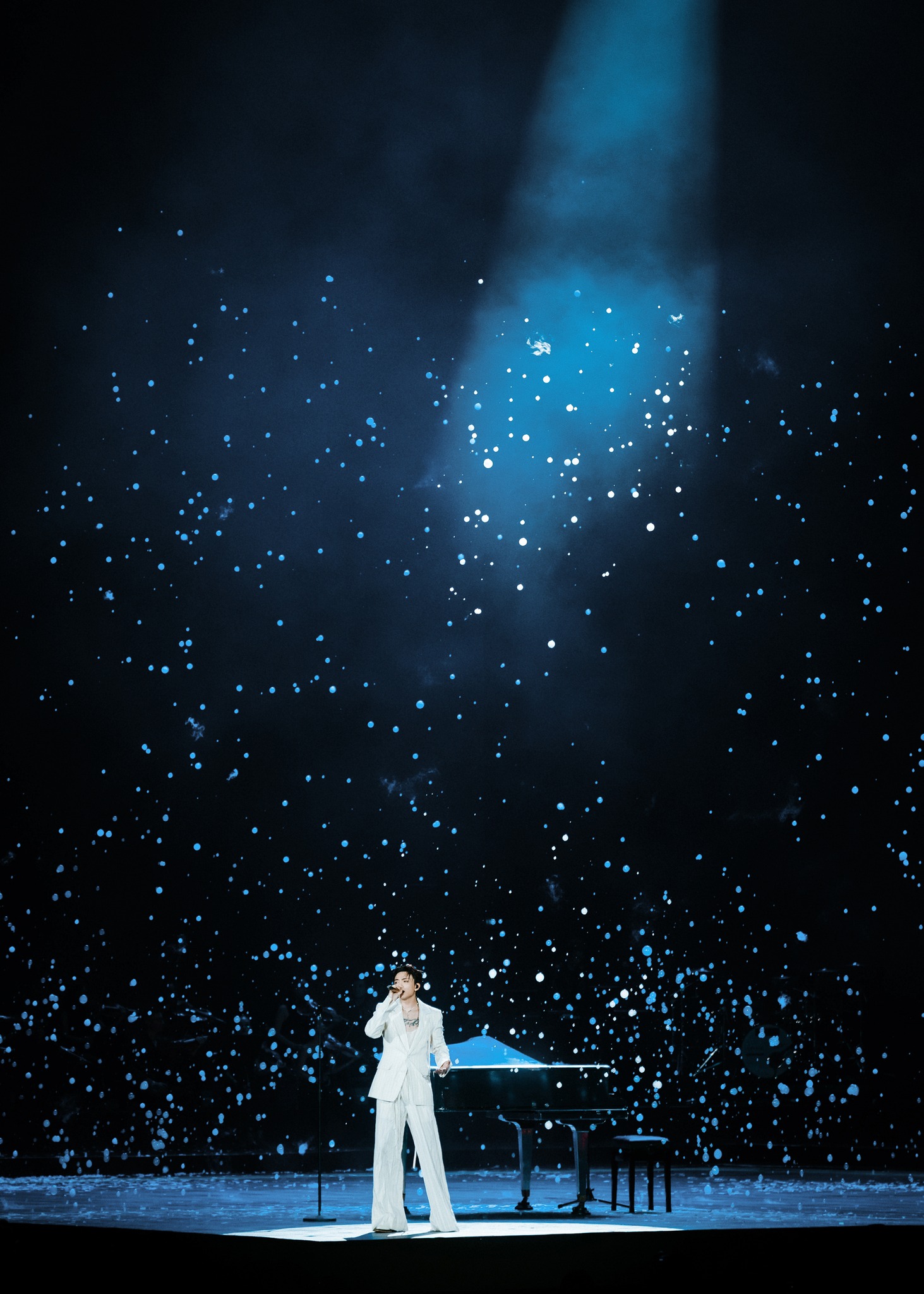 8 concert tái định hình nhạc Việt 2025: Anh Trai - Em Xinh cạnh tranh gắt, nhưng Top 1 đang thuộc về “Hoàng tử”- Ảnh 2. 8 concert tái định hình nhạc Việt 2025: Anh Trai - Em Xinh cạnh tranh gắt, nhưng Top 1 đang thuộc về “Hoàng tử”- Ảnh 2.