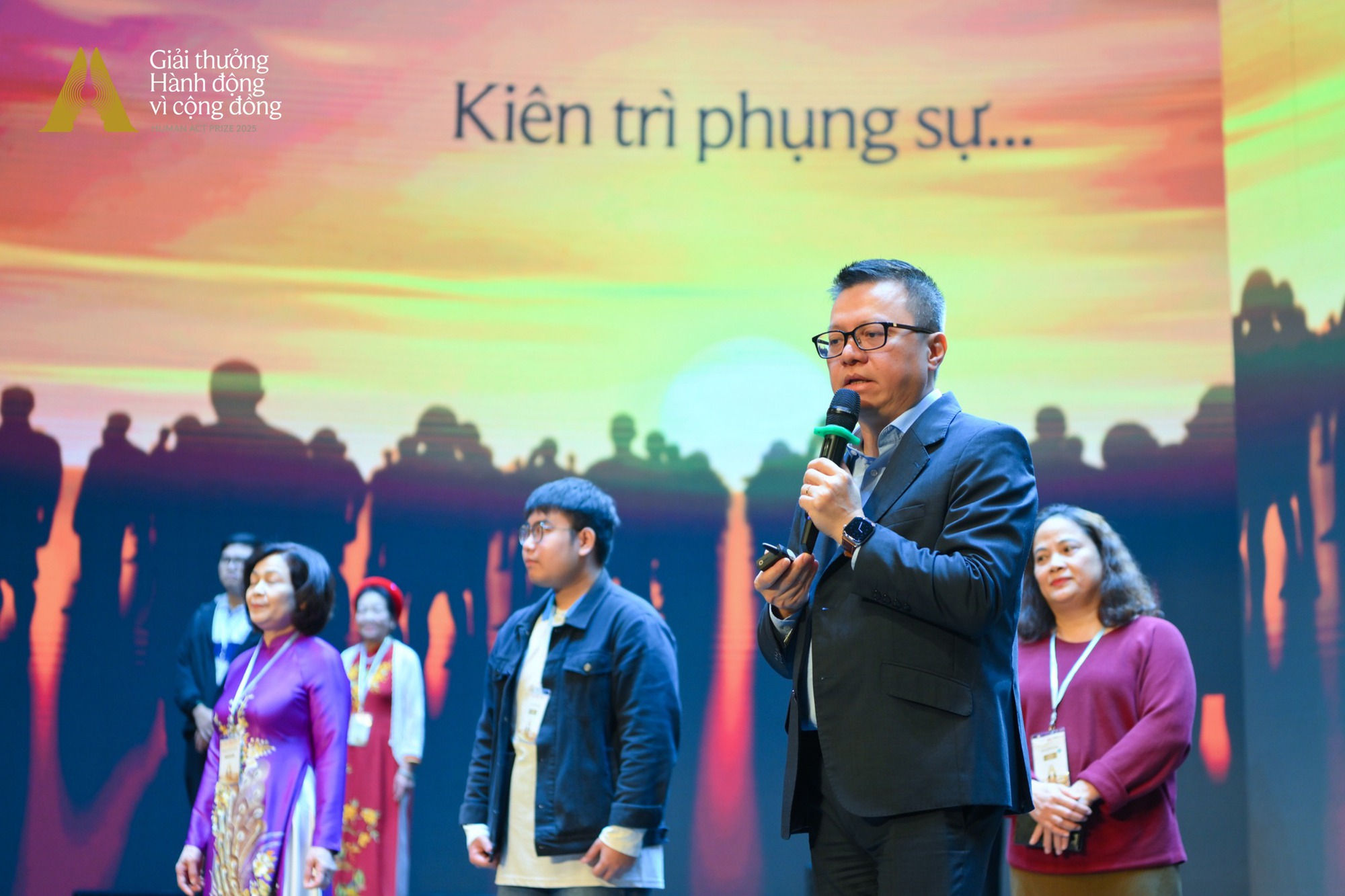 5 dự án được vinh danh tại hạng mục cao quý Giải thưởng năm - Giải thưởng Hành động vì cộng đồng 2025- Ảnh 17. 5 dự án được vinh danh tại hạng mục cao quý Giải thưởng năm - Giải thưởng Hành động vì cộng đồng 2025- Ảnh 17.
