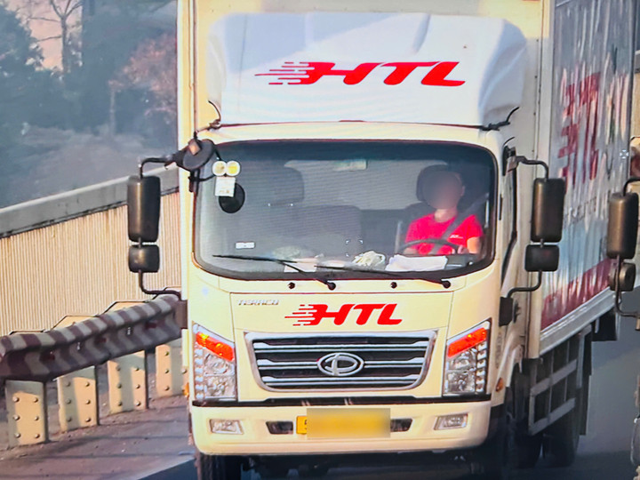 Camera AI ở H&agrave; Nội 'zoom' tới 700m, lưu dữ liệu 75 ng&agrave;y hỗ trợ truy vết vi phạm- Ảnh 3.