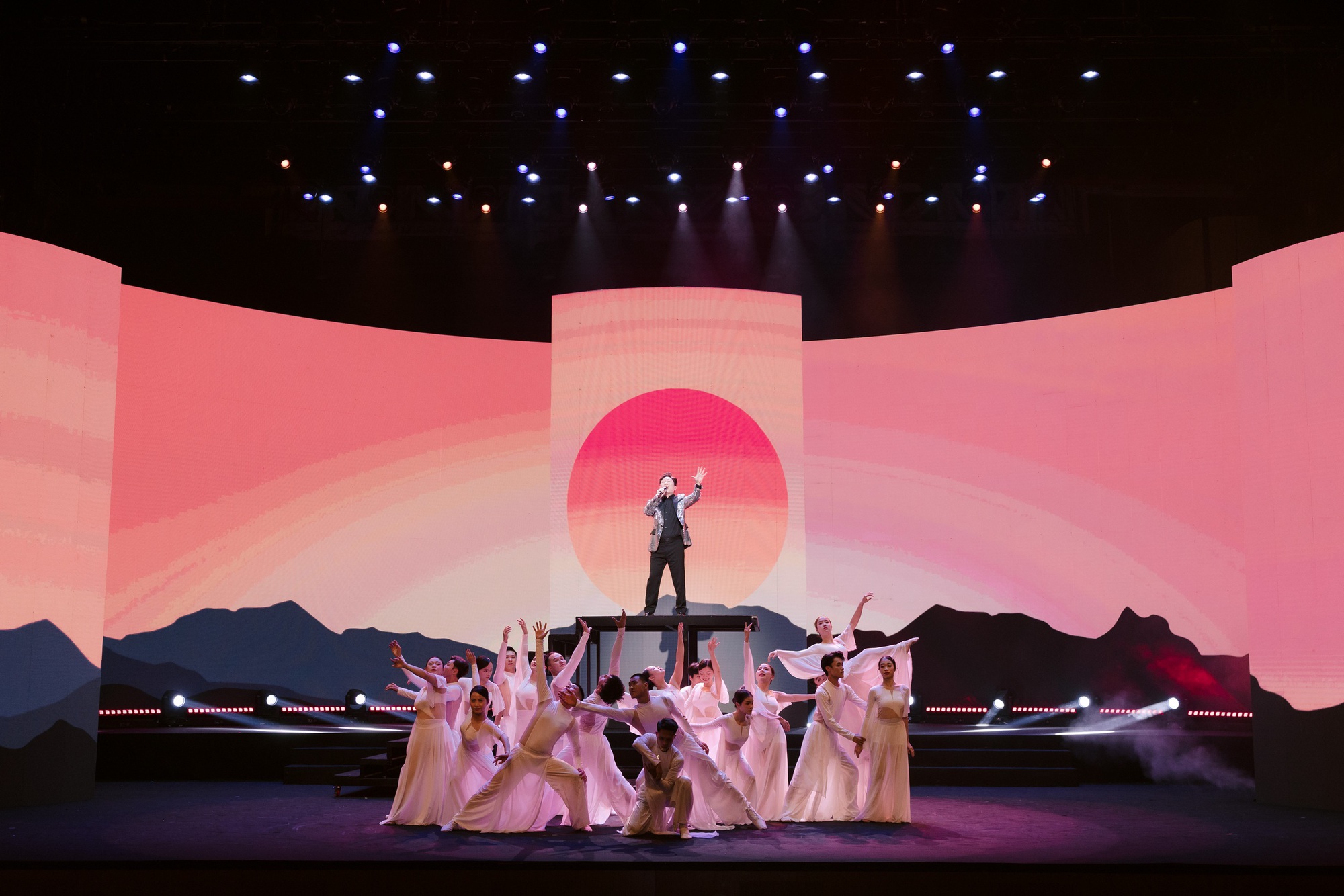 5 dự án được vinh danh tại hạng mục cao quý Giải thưởng năm - Giải thưởng Hành động vì cộng đồng 2025- Ảnh 9. 5 dự án được vinh danh tại hạng mục cao quý Giải thưởng năm - Giải thưởng Hành động vì cộng đồng 2025- Ảnh 9.