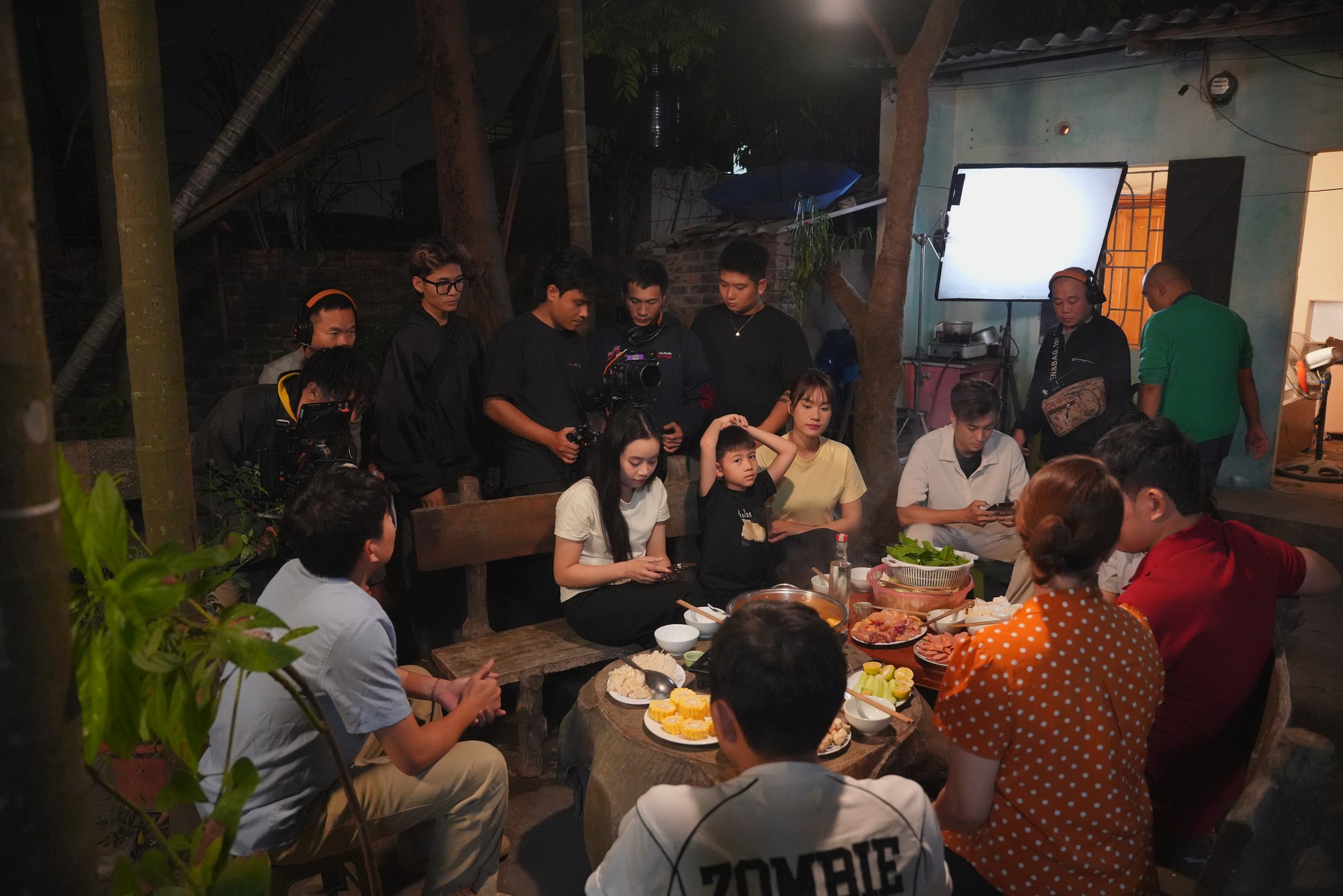 Lại có 1 phim Việt siêu hay làm netizen xem như chạy deadline, nội dung nghe đã thấy cuốn- Ảnh 2. Lại có 1 phim Việt siêu hay làm netizen xem như chạy deadline, nội dung nghe đã thấy cuốn- Ảnh 2.