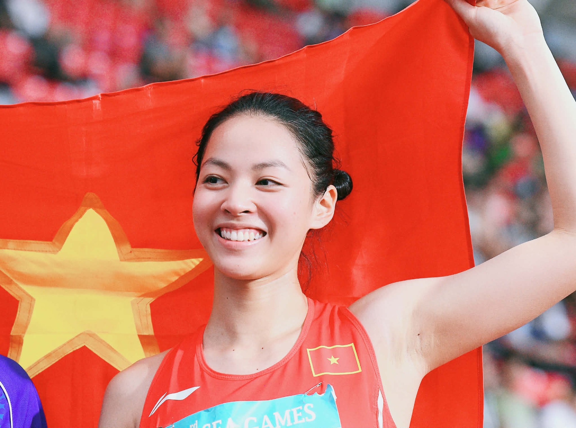 “Nữ thần” điền kinh Việt Nam cực hot ở SEA Games 33 chói sáng giành HCV: Visual cực bén, chân dài nuột nà- Ảnh 2. “Nữ thần” điền kinh Việt Nam cực hot ở SEA Games 33 chói sáng giành HCV: Visual cực bén, chân dài nuột nà- Ảnh 2.