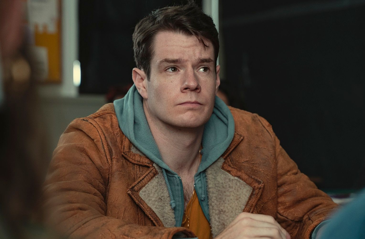 Xem phim Sex Education, t&ocirc;i nhớ lần cả nh&agrave; im lặng suốt bữa cơm: Kh&ocirc;ng ai n&oacute;i g&igrave; nhưng ai cũng tổn thương- Ảnh 1.