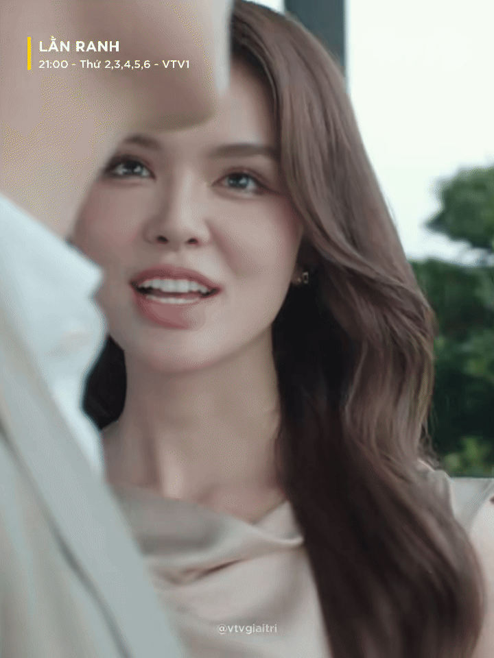 Một mỹ nh&acirc;n phim giờ v&agrave;ng h&uacute;t h&agrave;ng triệu lượt xem- Ảnh 1.