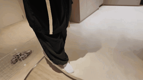 Sống đủ lâu để thấy: Nam nghệ sĩ mua nhà ở chung với bạn gái quản lý, vừa chính thức cầu hôn- Ảnh 6. Sống đủ lâu để thấy: Nam nghệ sĩ mua nhà ở chung với bạn gái quản lý, vừa chính thức cầu hôn- Ảnh 6.