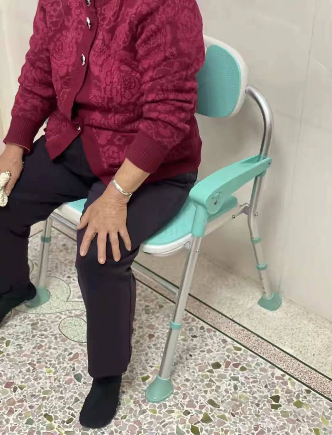 Sau khi nghỉ hưu, h&atilde;y mua sớm 7 m&oacute;n &ldquo;nhỏ m&agrave; đ&aacute;ng tiền&rdquo; n&agrave;y: Sống tự chủ hơn, con c&aacute;i cũng y&ecirc;n l&ograve;ng- Ảnh 11.