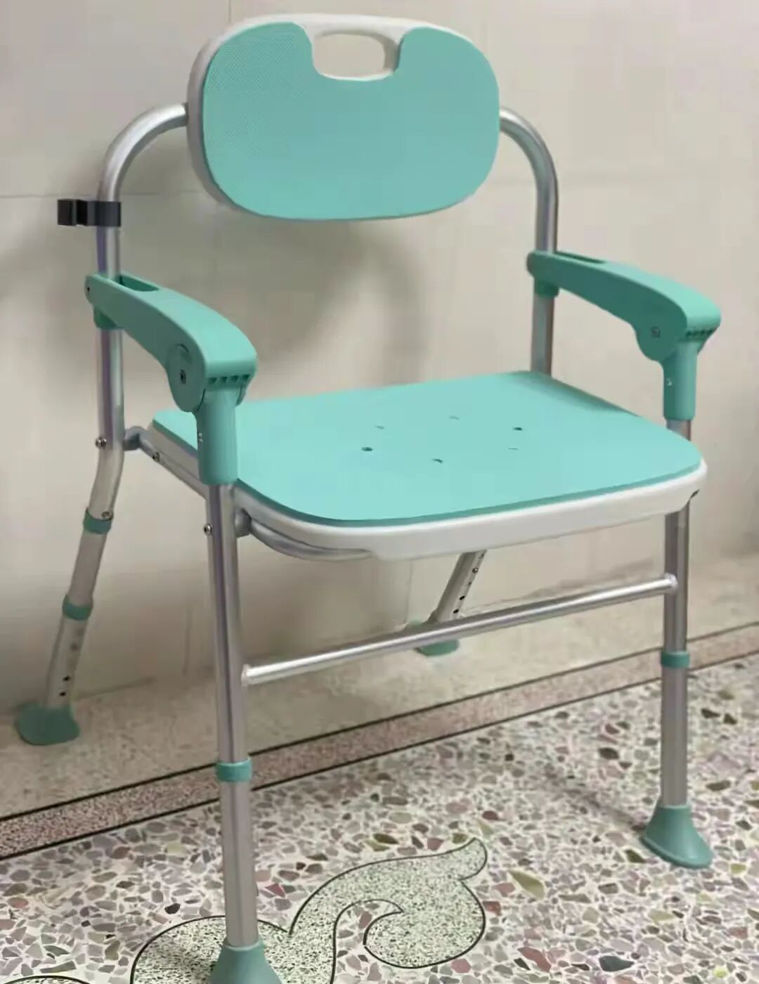 Sau khi nghỉ hưu, h&atilde;y mua sớm 7 m&oacute;n &ldquo;nhỏ m&agrave; đ&aacute;ng tiền&rdquo; n&agrave;y: Sống tự chủ hơn, con c&aacute;i cũng y&ecirc;n l&ograve;ng- Ảnh 10.