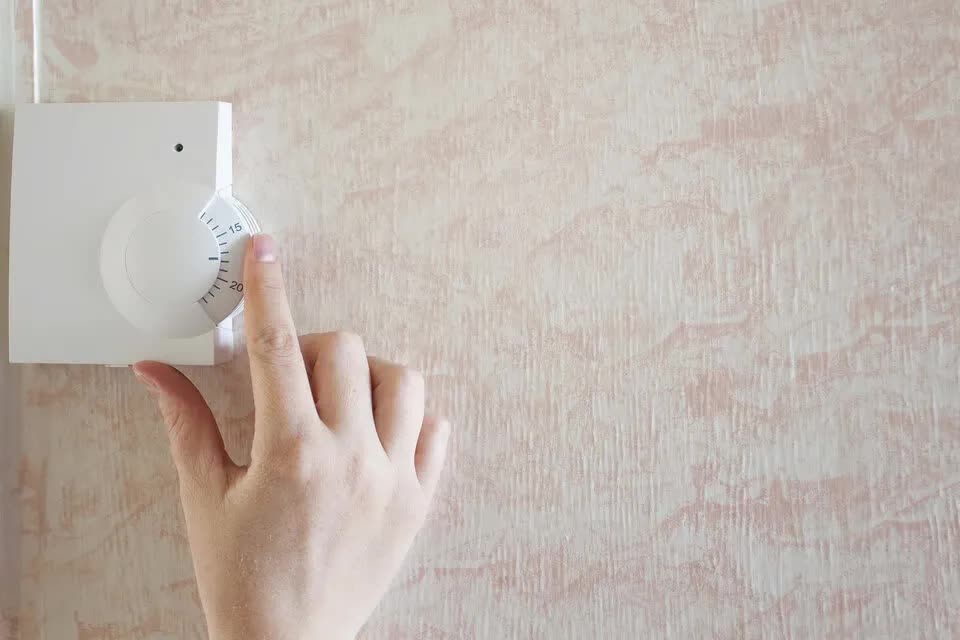 Vì sao không nên bật máy sưởi suốt đêm?- Ảnh 3. Vì sao không nên bật máy sưởi suốt đêm?- Ảnh 3.