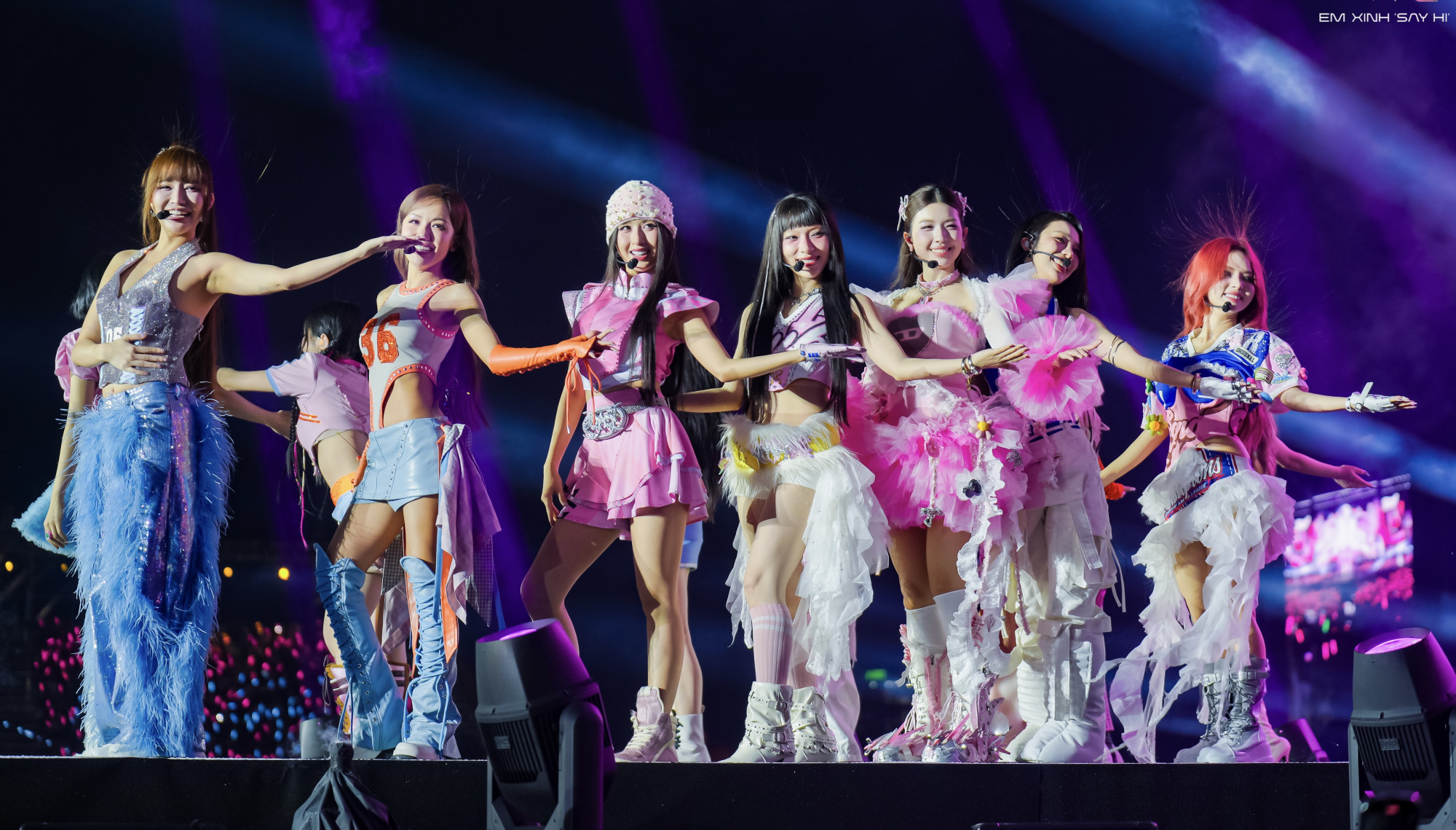 8 concert tái định hình nhạc Việt 2025: Anh Trai - Em Xinh cạnh tranh gắt, nhưng Top 1 đang thuộc về “Hoàng tử”- Ảnh 5. 8 concert tái định hình nhạc Việt 2025: Anh Trai - Em Xinh cạnh tranh gắt, nhưng Top 1 đang thuộc về “Hoàng tử”- Ảnh 5.